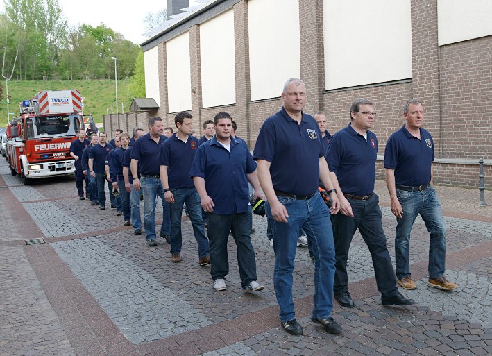 Archivfoto des Löschzuges Übach aus dem Jahre 2012 (Marsch zum Maibaumaufsetzen)Foto: Toni Stumpf