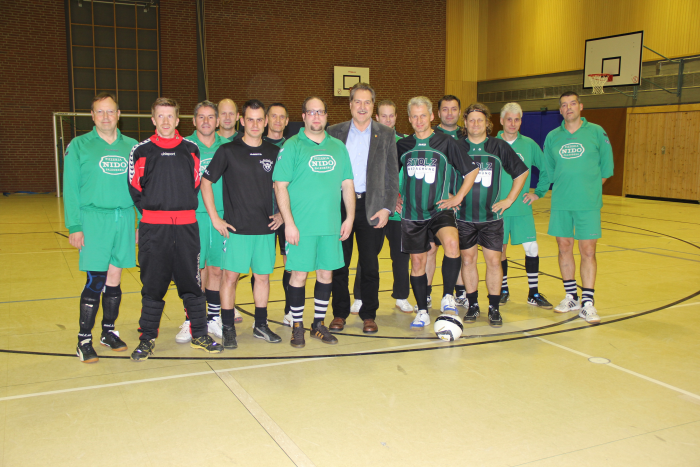 Bürgermeister inmitten der Rheinländer Foto: Walter Junker