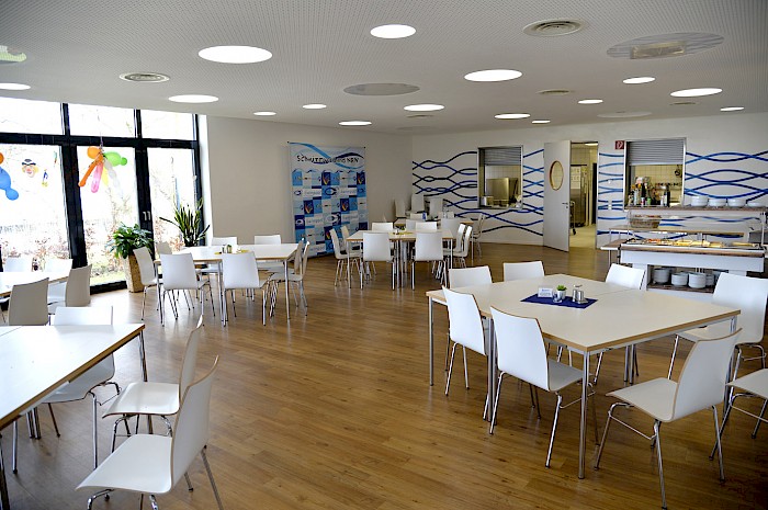 modern und freundlich sind alle Räume - hier der Speisesaal - gestaltet Foto: Toni Stumpf