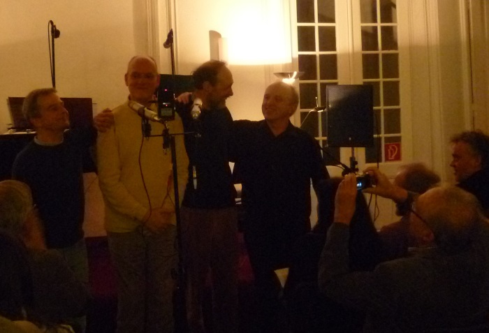 Freude nach gelungenem Konzert Foto: Walter Junker