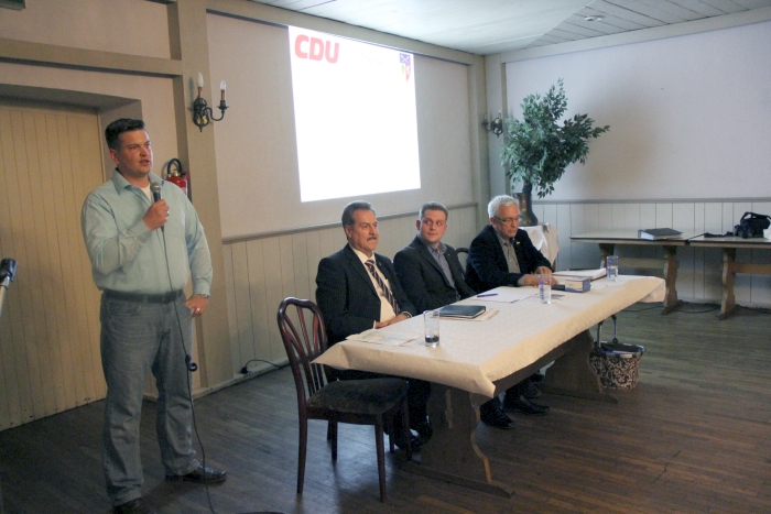 Wolf-Sören Radtke bei der Begrüßung Foto: Walter Junker